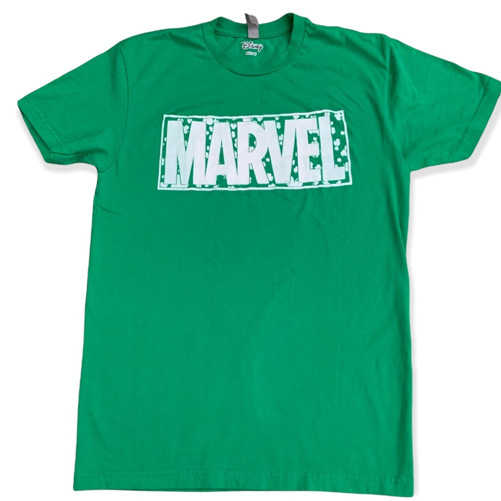 ☘️NEW Marvel Logo Clover Tee Adult Unisex Small NWOT Disney ☘️
